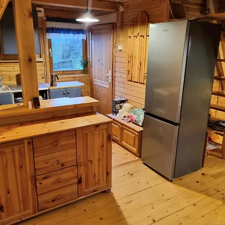 Baby Jagi - Z Balia I Kominkiem W Lesie Posrod Jezior Hébergement de vacances Niesiolowice