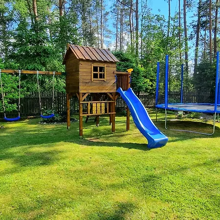 Baby Jagi - Z Balia I Kominkiem W Lesie Posrod Jezior * Niesiolowice