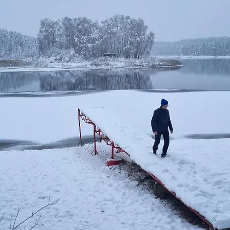 Baby Jagi - Z Balia I Kominkiem W Lesie Posrod Jezior
