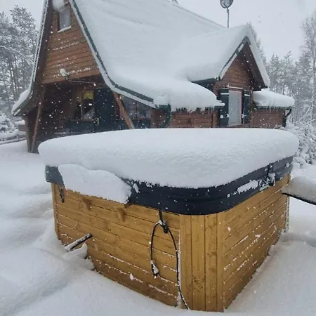 Baby Jagi - Z Balia I Kominkiem W Lesie Posrod Jezior Hébergement de vacances Niesiolowice
