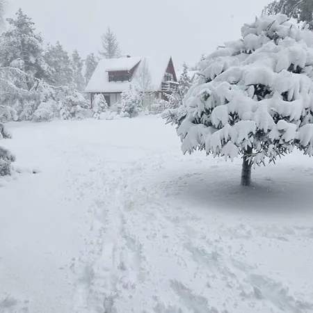 Baby Jagi - Z Balia I Kominkiem W Lesie Posrod Jezior Hébergement de vacances