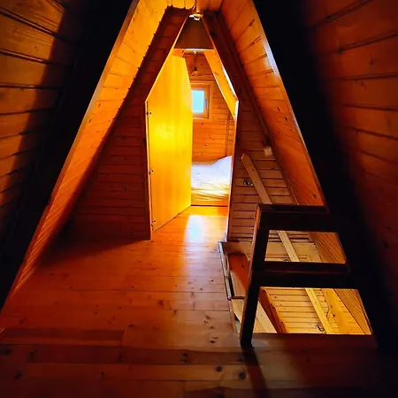 Baby Jagi - Z Balia I Kominkiem W Lesie Posrod Jezior Niesiolowice