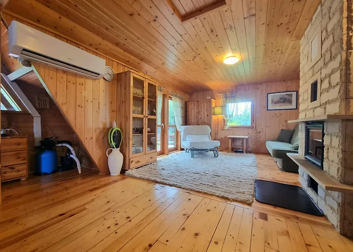 Baby Jagi - Z Balia I Kominkiem W Lesie Posrod Jezior Prázdninový dům Niesiolowice