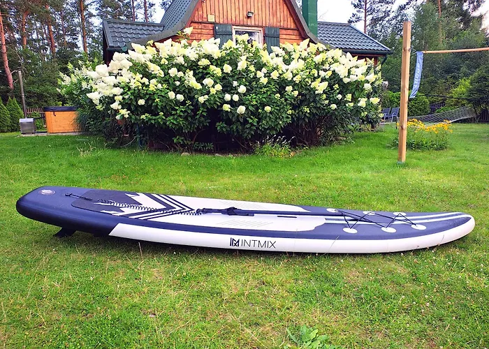 Baby Jagi - Z Balia I Kominkiem W Lesie Posrod Jezior * Niesiolowice